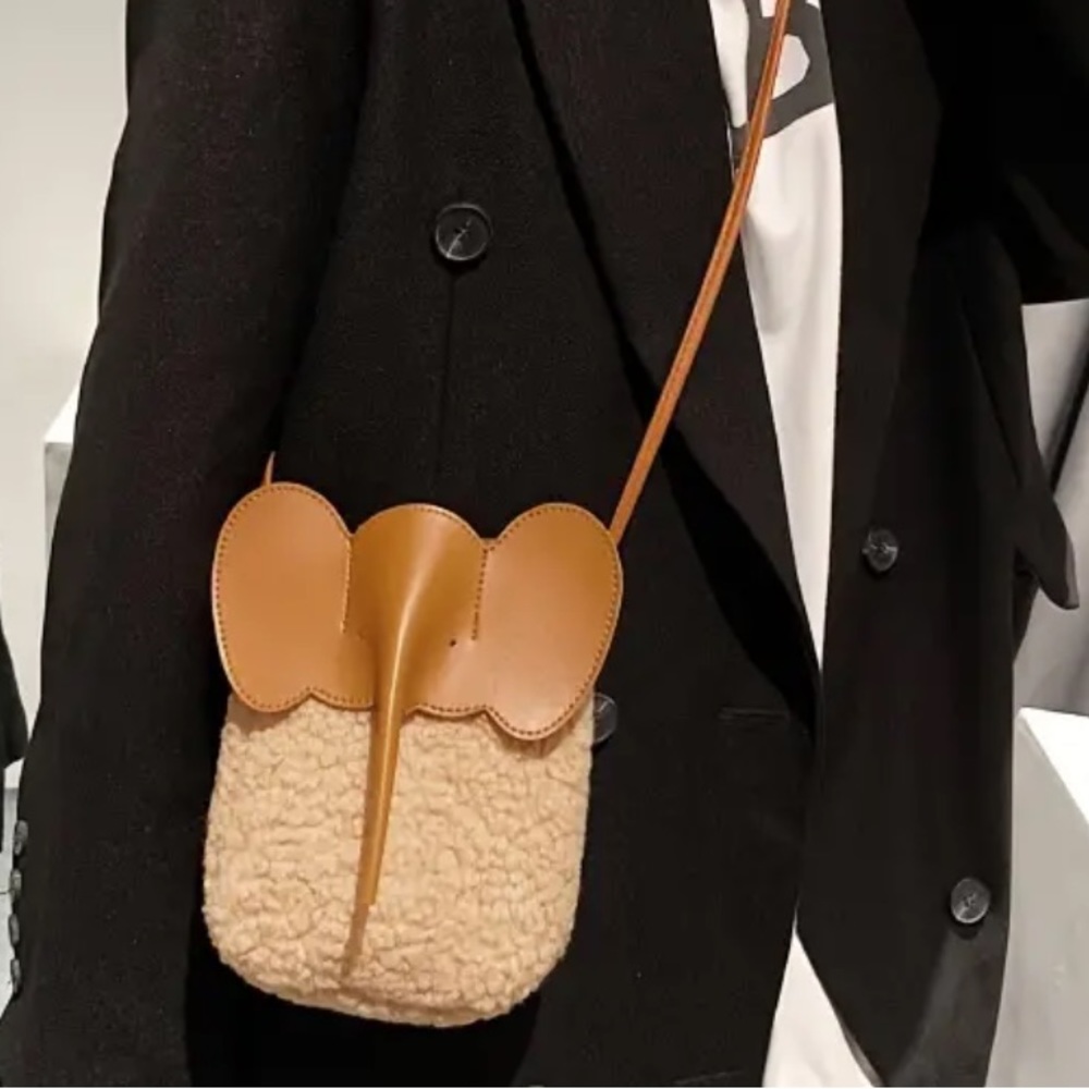 Fleece elephant crossbody mini bag - khaki